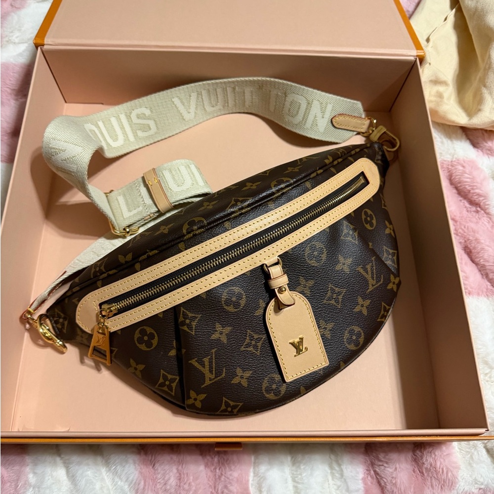 Louis Vuitton Brown and Tan Monogram High Rise Bumbag - Picture 1 of 10